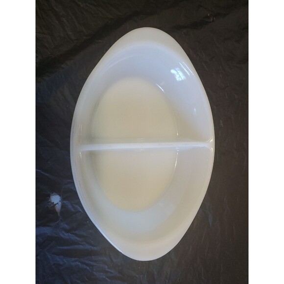 Glassbake Divided Milk Glass 1.5QT Casserole Baking Dish J-239 Vintage - Picture 6 of 14